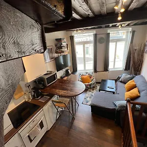 Apartment La Petite Place De La Porte De Gand