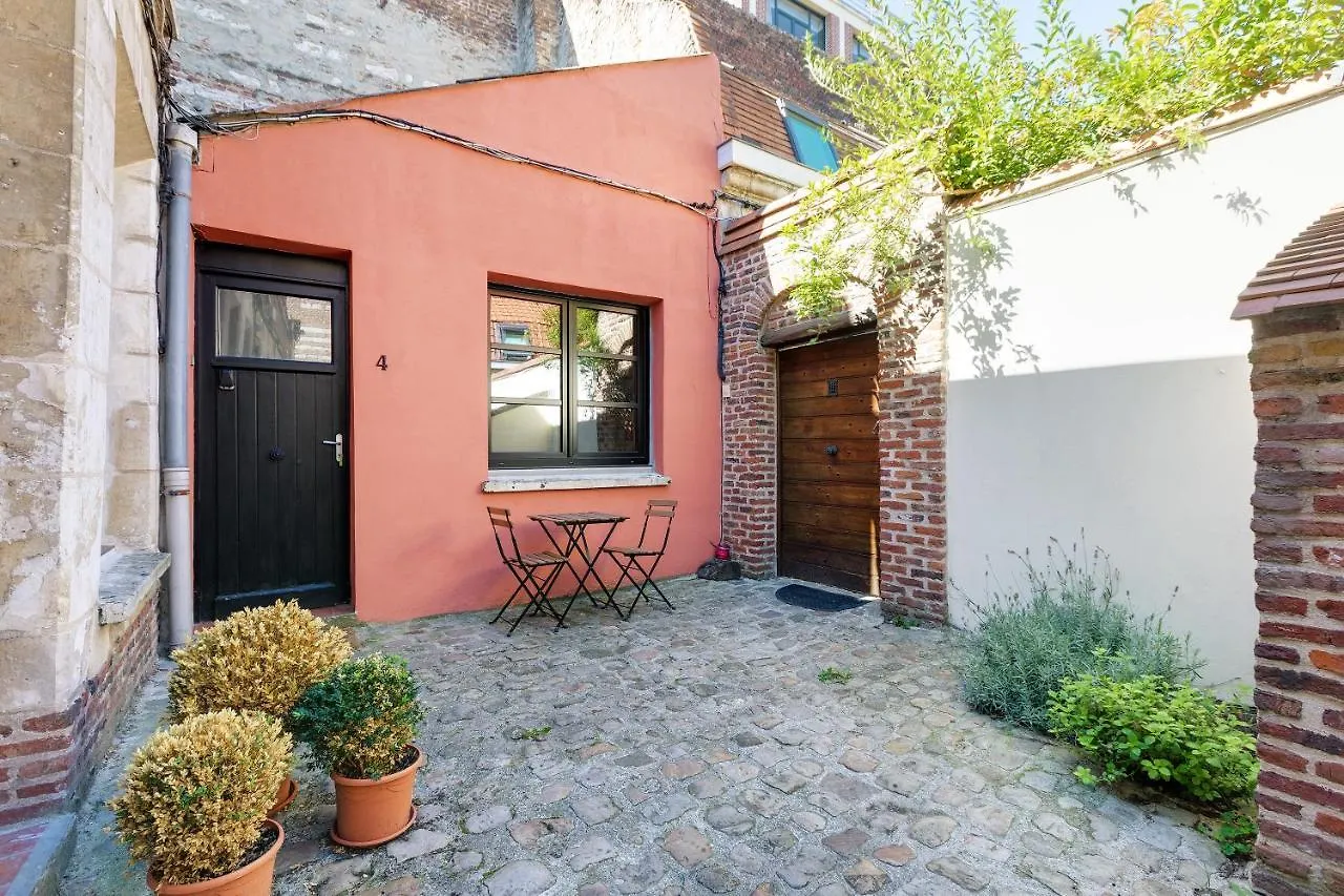 La Corderie Villa Lille 0*,